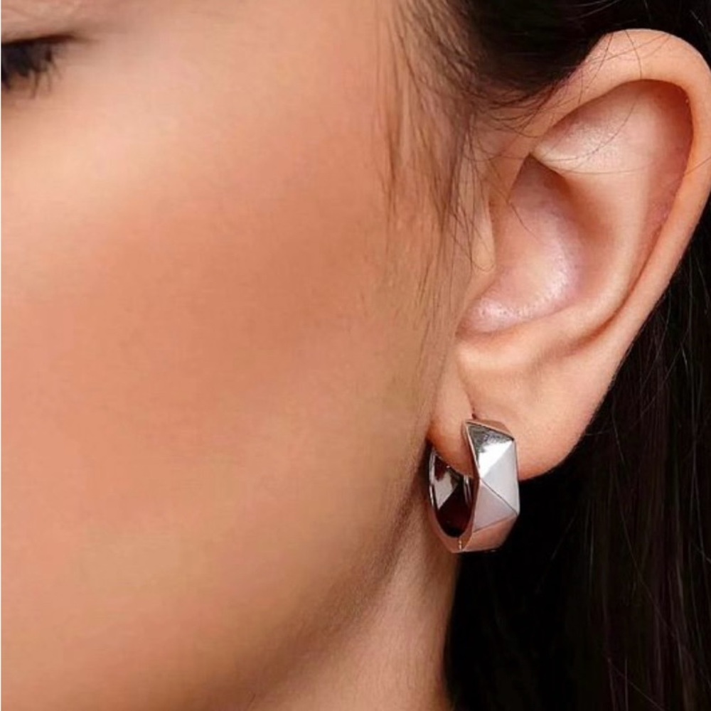 LAST ONE🔥 Geometric Hoop Earrings | Platinum Plated Silver | Modern Jewelry